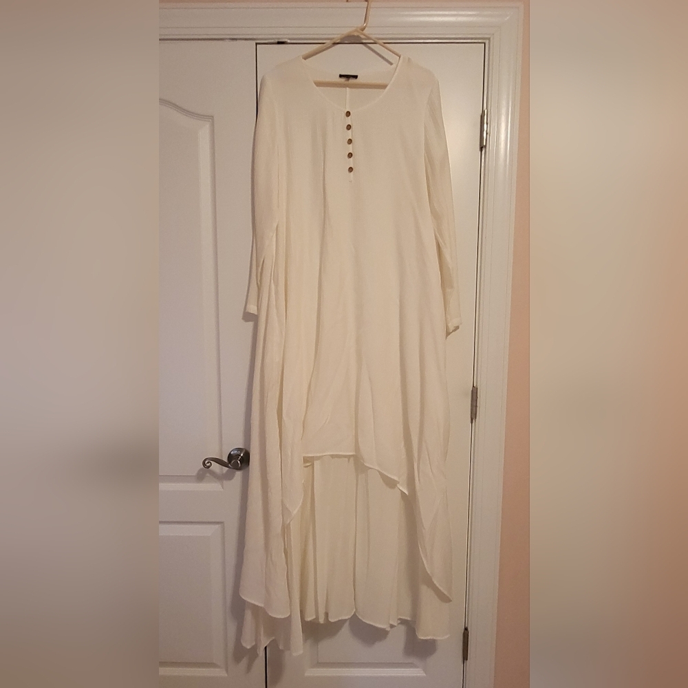 Elegant Cream Long Sleeve Dress